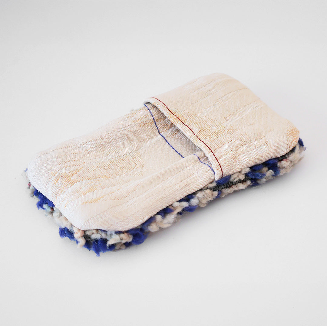 裏面に制作の印線があるものがございます