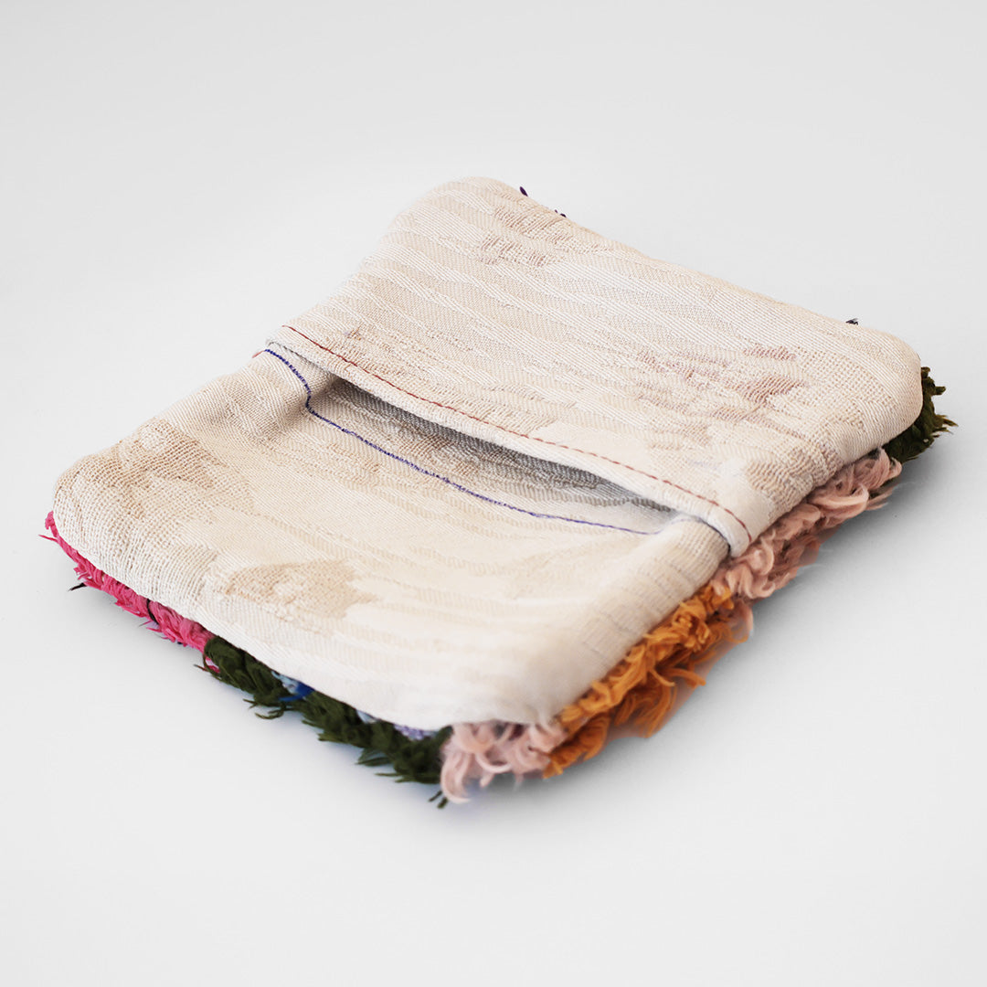 裏面に制作の印線が入っています